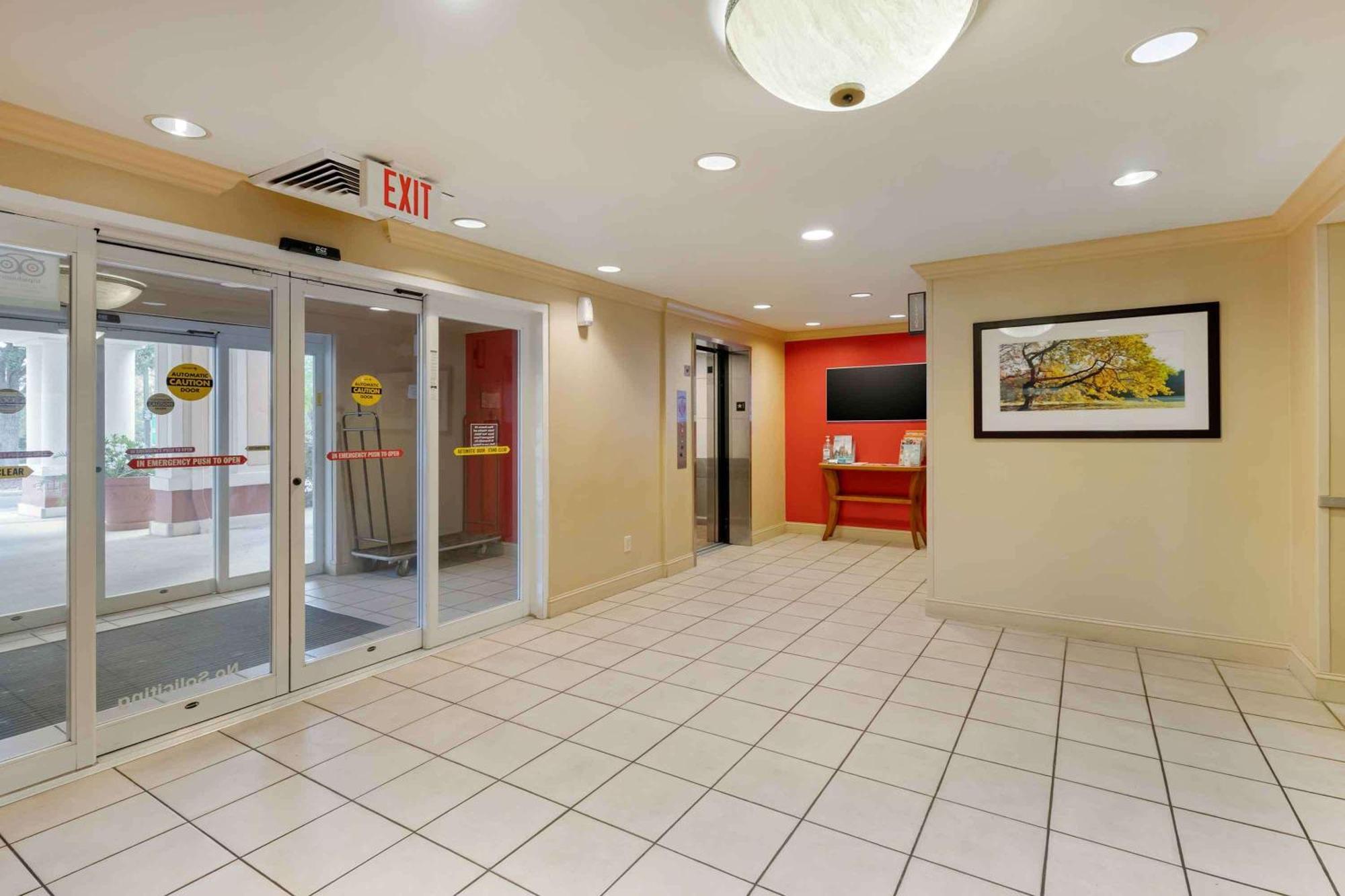 Extended Stay America Suites - Orlando - Convention Center - 6443 Westwood Williamsburg Экстерьер фото